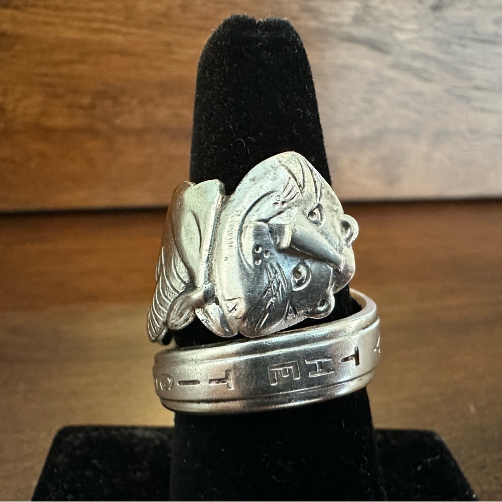 *SOLD* RARE Tony the Tiger Spoon Ring - Picture 1 of 15